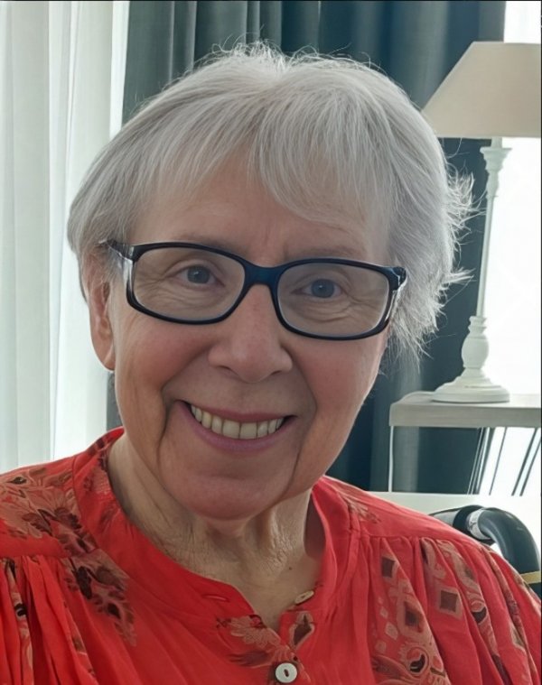 Monique Dhoore